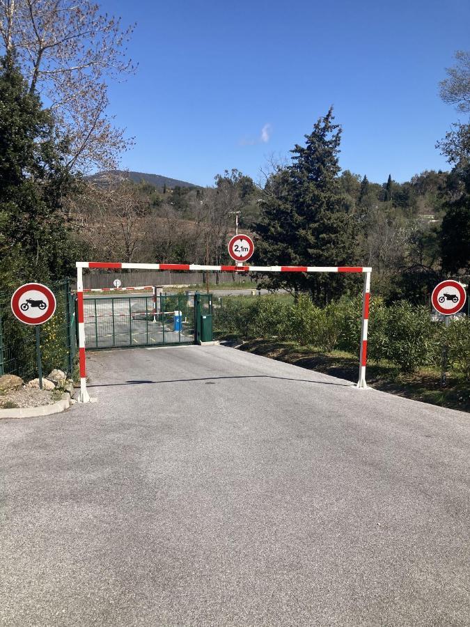 Les Restanques Vue Mer Pressoir 3131 Grimaud Luaran gambar