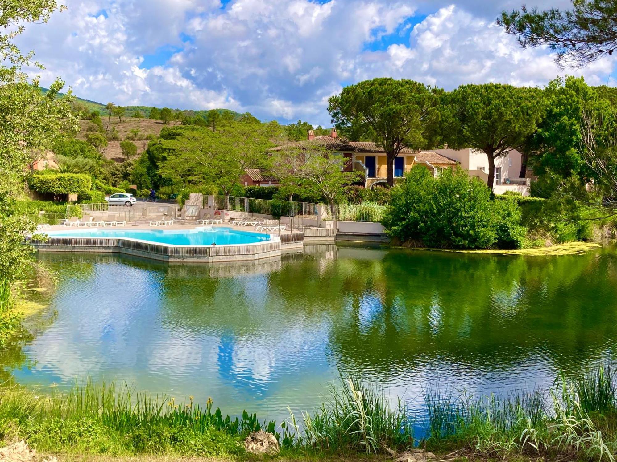 Les Restanques Vue Mer Pressoir 3131 Grimaud Luaran gambar